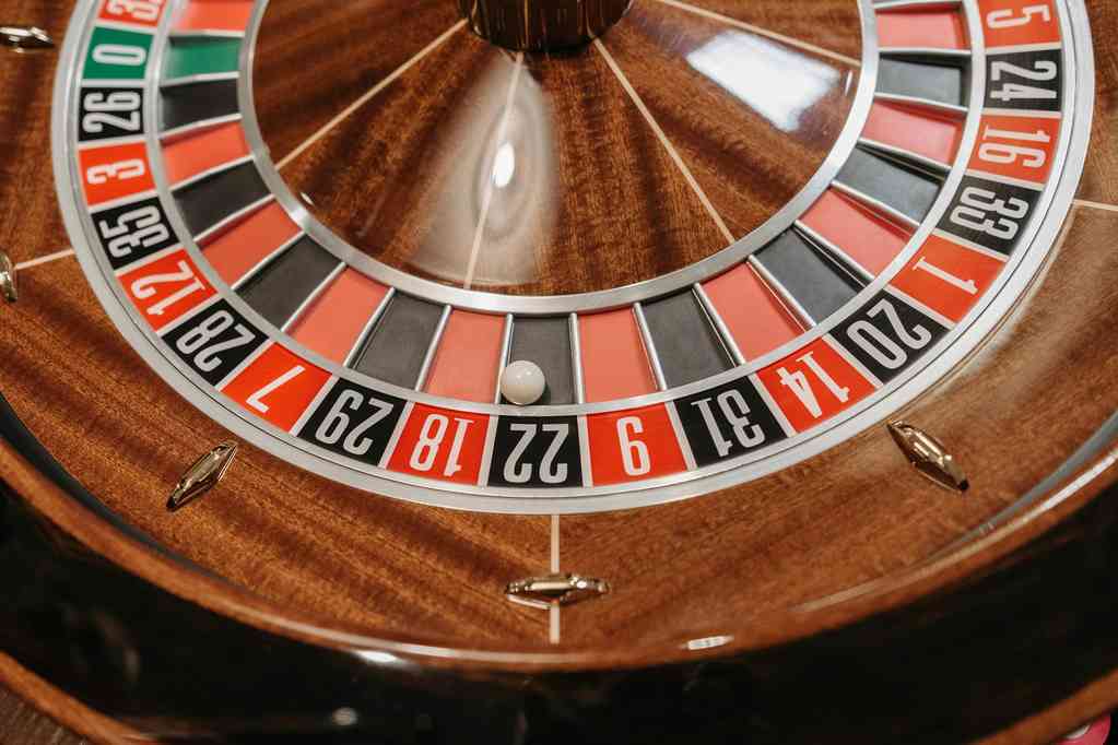 How to Win at Royal Reels Casino: Practical Tips for Success